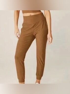 Beyond Yoga Spacedye Jogger Toffee Medium